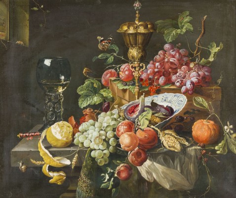Auction 150<br>GROSSES PRUNKSTILLLEBEN MIT FRÜCHTEN, DELFTER SCHALE, WEINGLAS UND SILBERPOKAL