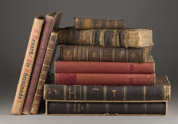 Bild KONVOLUT BÜCHER ZUM THEMA 'GEOGRAPHIE'