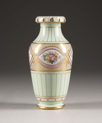 Bild KLEINE VASE MIT FLORALEM DEKOR