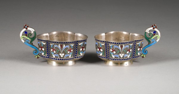 Auktion 151<br>PAAR CLOISONNÉ-EMAIL-TSCHARKI