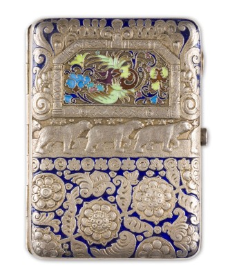 Auction 151<br>FEINES CLOISONNÉ-EMAIL-ZIGARETTENETUI MIT EISBÄREN