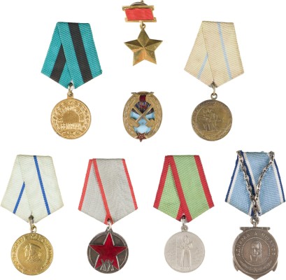 Picture SAMMLUNG VON ACHT MEDAILLEN