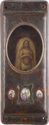 Auction 151<br>SELTENER KASTEN MIT DEM LEICHNAHM CHRISTI UND DREI FINIFTI