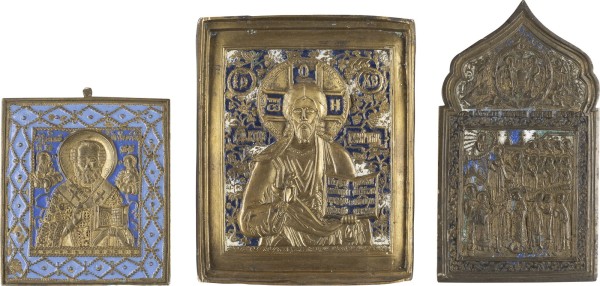 Bild SAMMLUNG VON DREI BRONZE-IKONEN: CHRISTUS PANTOKRATOR, HEILIGER NIKOLAUS VON MYRA SOWIE SCHLEIERWUNDER (POKROW)