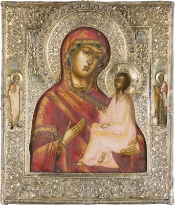 Auktion 151<br>SEHR FEINE IKONE MIT DER GOTTESMUTTER VON TICHWIN (TICHWINSKAJA) MIT VERMEIL-RIZA