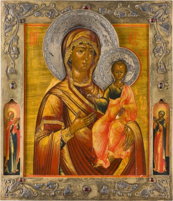 Auktion 151<br>SEHR FEINE IKONE MIT DER GOTTESMUTTER VON SMOLENSK (SMOLENSKAJA) MIT SELTENEM VERMEIL-BASMA