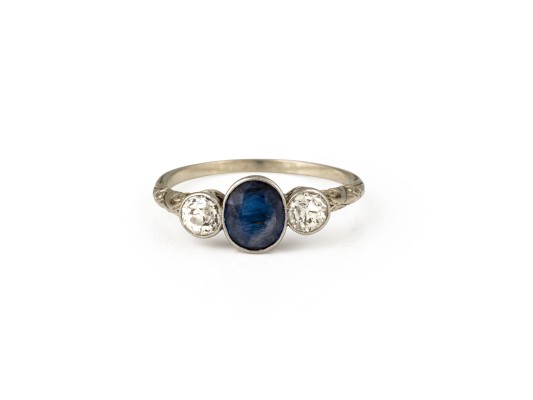 Bild ANTIKER SAPHIR DIAMANT RING