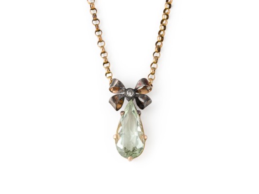 Picture VERSPIELTES SCHLEIFEN COLLIER