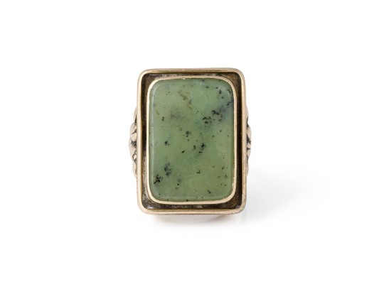 Auktion 153<br>ANTIKER JADE STATEMENT RING