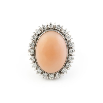 Auktion 153<br>RING MIT ENGELSHAUT-KORALLE