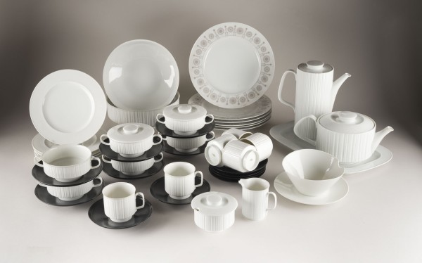 Auction 154<br>48-TEILIGES PORZELLANSERVICE 'VARIATION'