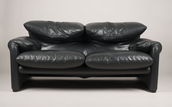 Auction 154<br>SOFA 'MARALUNGA' MODELL '675-02'