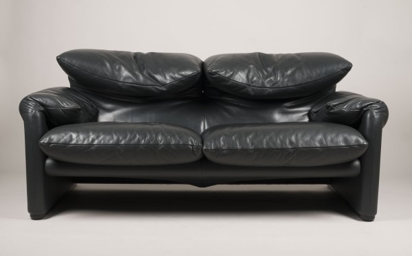 Auction 154<br>SOFA 'MARALUNGA' MODELL '675-02'