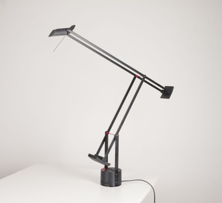 Auction 154<br>SCHREIBTISCHLEUCHTE 'TIZIO PLUS'