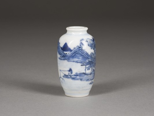 Picture EINE KLEINE BLAU-WEISSE VASE