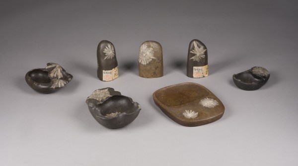 Auction 152<br>SIEBEN TUSCHESTEINE UND SIEGEL AUS CHRYSANTHEMENSTEIN