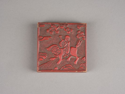 Bild EINE KLEINE ZINNOBER-LACKDOSE MIT DECKEL