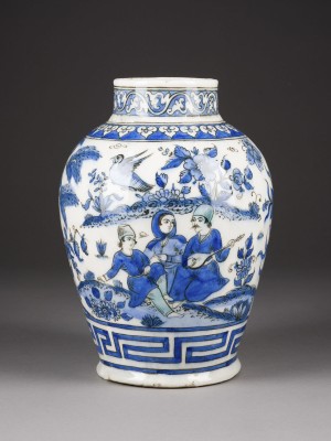 Picture EINE BLAU-WEISSE VASEN IM SAFAVID-STIL MIT FIGURENDARSTELLUNG