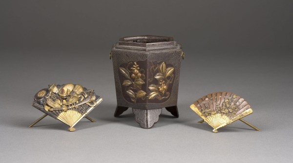 Auction 152<br>DREI IRO-E TAKAZOGAN-EINGELEGTE BRONZEOBJEKTE