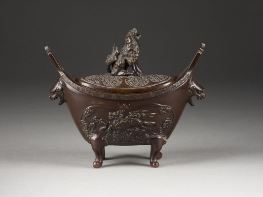 Picture EIN KORO MIT DECKEL AUS BRONZE