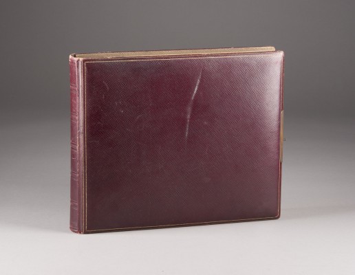 Auction 152<br>EIN FOTOALBUM