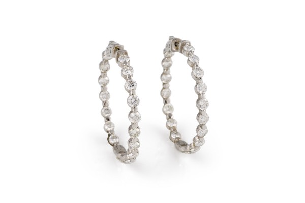 Bild MITTELGROßE BRILLANT CREOLEN