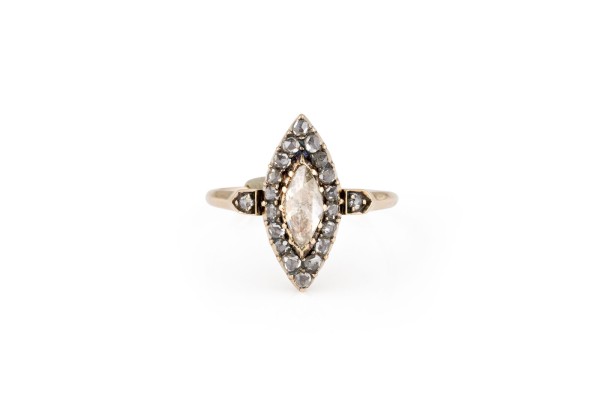 Bild SPINDELFÖRMIGER DIAMANT RING