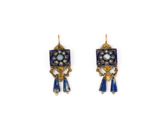 Bild VERSPIELTE BLUMEN OHR HÄNGER