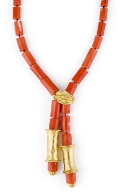 Bild KORALLEN COLLIER