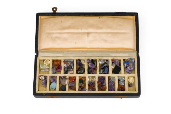 Auktion 155<br>KONVOLUT AN MINERALIEN UND EDELSTEINEN