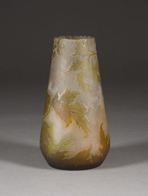 Bild VASE MIT DOLDEN