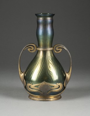 Auction 155<br>JUGENDSTIL-VASE MIT MONTIERUNG