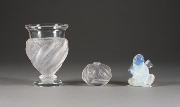 Bild ZWEI VASEN UND ENGEL-FIGUR