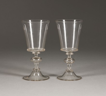 Bild ZWEI WEINGLÄSER