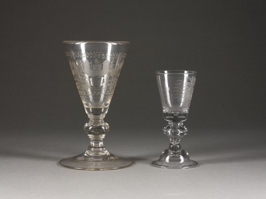 Picture KELCHGLAS MIT MONOGRAMM UND POKAL