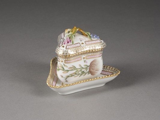 Bild PUDDINGBECHER MIT UNTERTASSE 'FLORA DANICA'