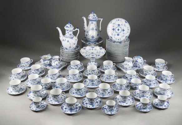 Picture 105-TEILIGES KAFFEESERVICE 'MUSSELMALET - HALBSPITZE / VOLLSPITZE'
