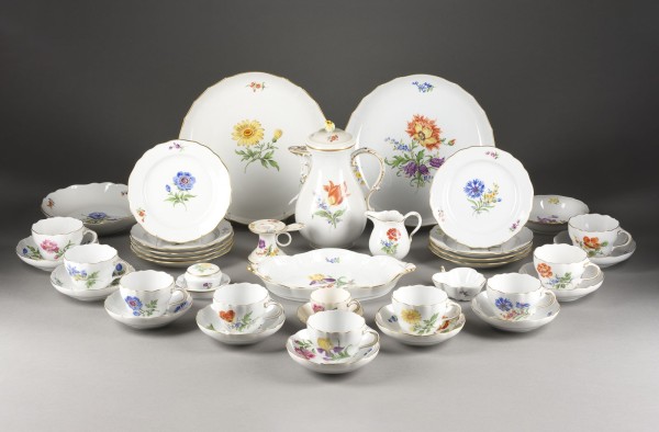 Bild 40-TEILIGES KAFFEESERVICE 'BLUMENMALEREI'