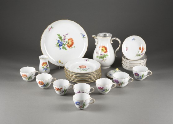 Bild 27-TEILIGES RESTSERVICE 'BLUMENMALEREI'