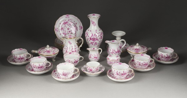 Bild 28-TEILIGES KAFFEESERVICE 'INDISCH PURPUR - REICH UND LEICHT'