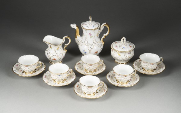 Picture 15-TEILIGES PRUNK-MOKKASERVICE B-FORM MIT 'STREUBLUMEN'