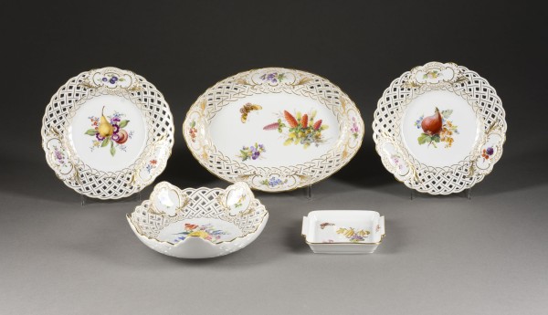 Picture FÜNF-TEILIGES PORZELLAN-KONVOLUT