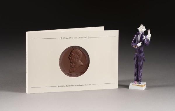 Picture MINIATURFIGUR UND GEDENKMEDAILLE 'DR. MÜLLER'