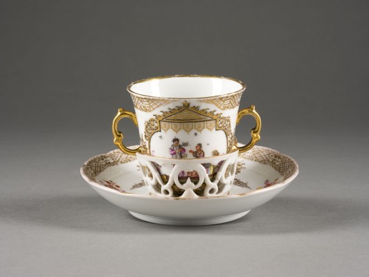 Bild TREMBLEUSE MIT CHINOISERIE-MALEREI