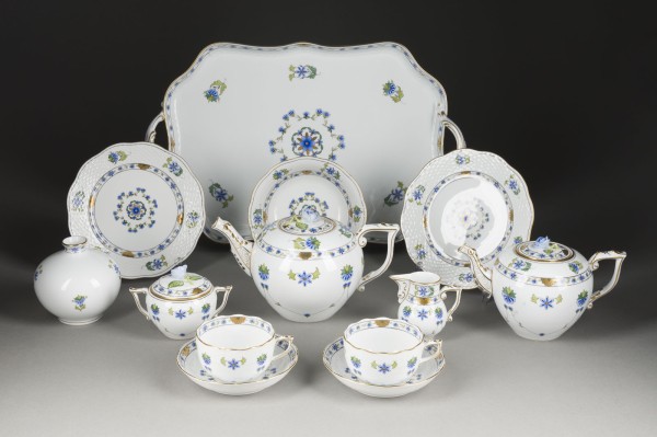 Bild 13-TEILIGES TEESERVICE 'BLAUE GIRLANDE'