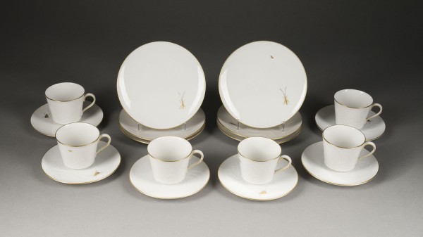 Picture 18-TEILIGES KAFFEESERVICE 'FELDBLUME-GOLDENE INSEKTENMALEREI'