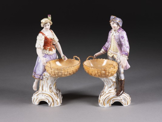 Bild PAAR FIGUREN MIT GEWÜRZSCHALEN 'SOMMER' UND 'WINTER'