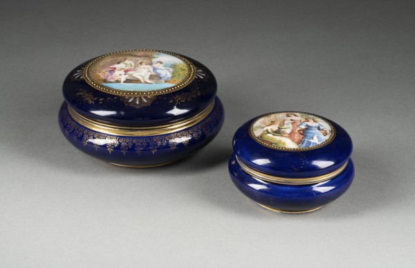 Auction 155<br>PAAR DECKELDOSEN