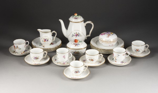 Picture 25-TEILIGES KAFFEESERVICE 'PARADISVÖGEL UND FRÜCHTEDEKOR '