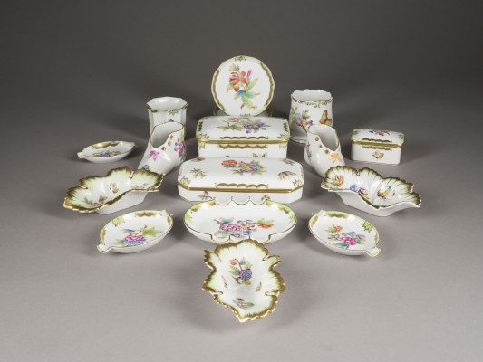 Picture 20-TEILIGES PORZELLAN-KONVOLUT 'VICTORIA'